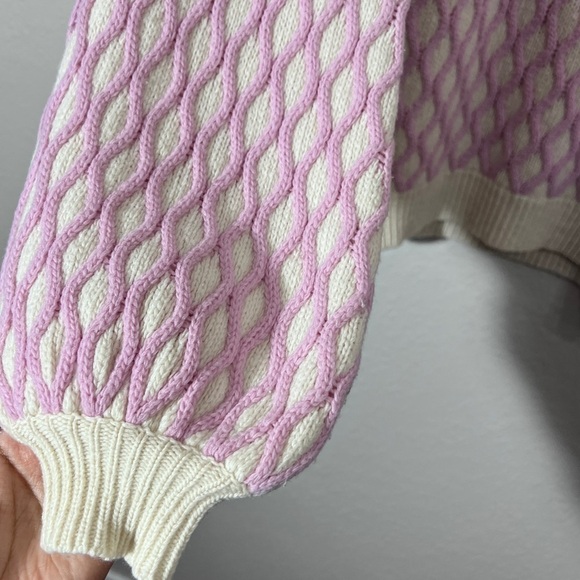 STINE GOYA sweater in Pink and white size medium - Picture 12 of 16